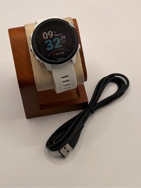 Garmin Forerunner 245 Music, Tested, Excellent,GPS Smartwatch Charger, White